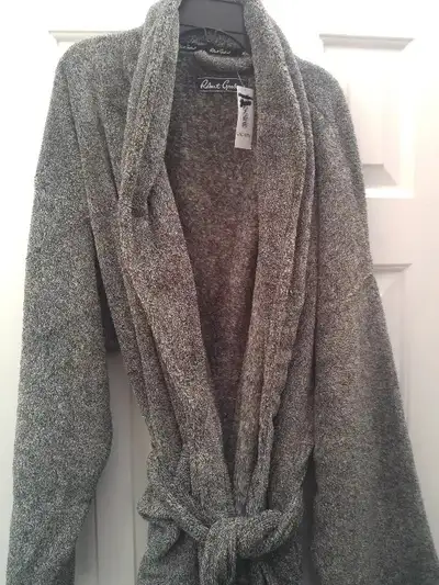 Robe, Men's "Robert Graham", L/XL, BNWT ... $15.00, View more