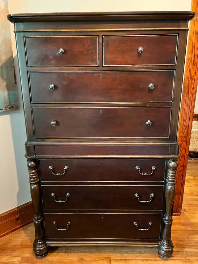 Queen Bedroom Set – Wood Bed, Dresser + Nightstands – $475 NDG63008305902467123