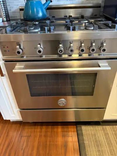 Bertazzoni 4 burner range, View more