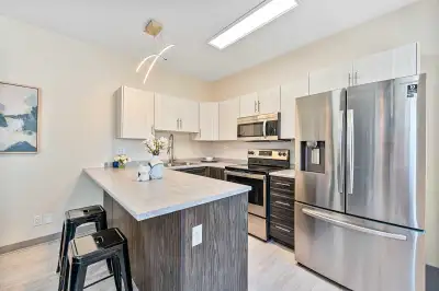We looking for one female tenant in 3 bedroom apartment, will be shared with others female tenants....