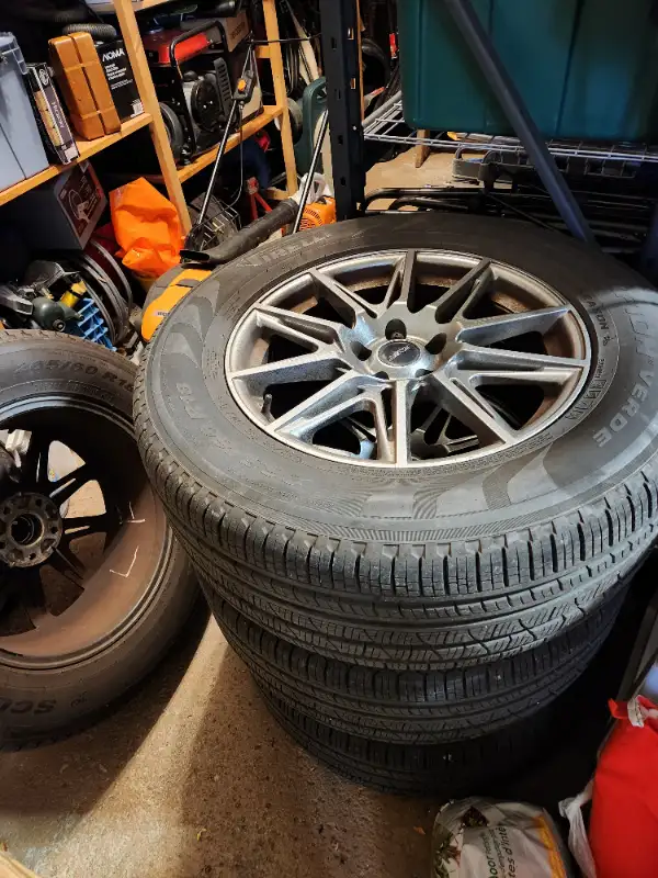 Wheels and tires - 265/60R18 Pirelli Scorpion All Season M/S in Tires & Rims in City of Toronto - Image 3