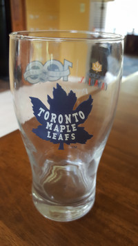 Toronto Maple Leafs / Molson NHL 100 Years 20 oz. Glass