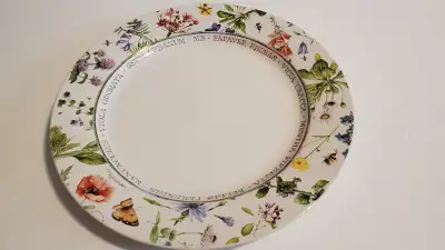 Marjolein Bastin Hallmark "Wildflower Meadow" Plate, View more
