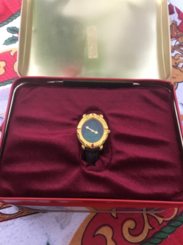 Disney Snow White Evil Queen/ Hag 3D holographic watch in Jewellery & Watches in Markham / York Region - Image 2