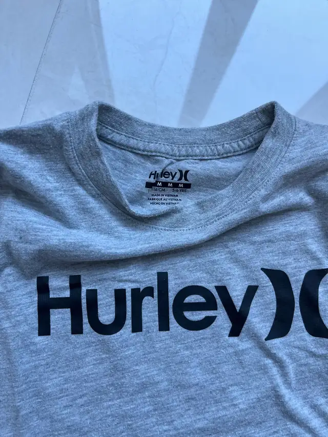 Hurley Clothes Bundle Size 6/7 in Kids & Youth in Markham / York Region - Image 5