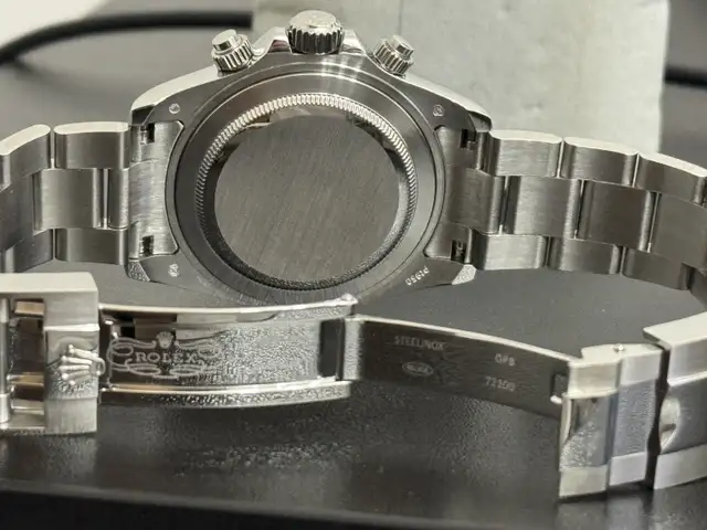 Rolex Daytona "Panda" Watch Montre in Jewellery & Watches in City of Montréal - Image 8