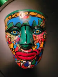 Masque décoratif mexicain en céramique