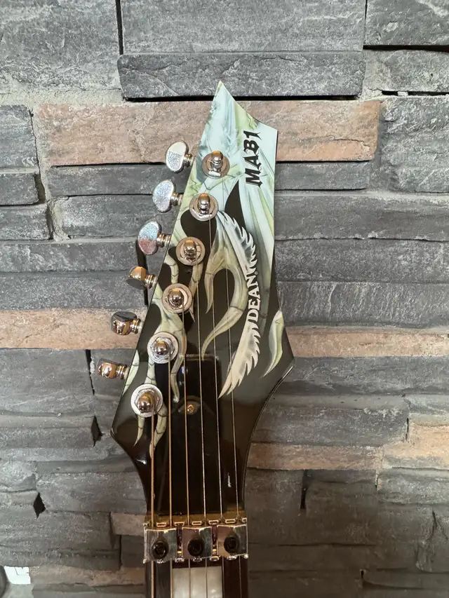 Dean MAB1 guitar in Guitars in Edmonton - Image 5
