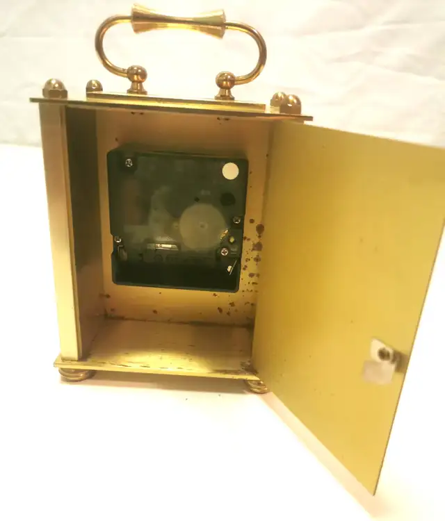 Equity Quartz, Brass Table Clock, Hong Kong in Home Décor & Accents in Markham / York Region - Image 6