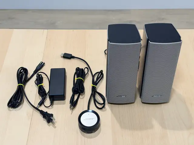 Bose companion 20 Computer Speaker in General Electronics in Burnaby/New Westminster - Image 3