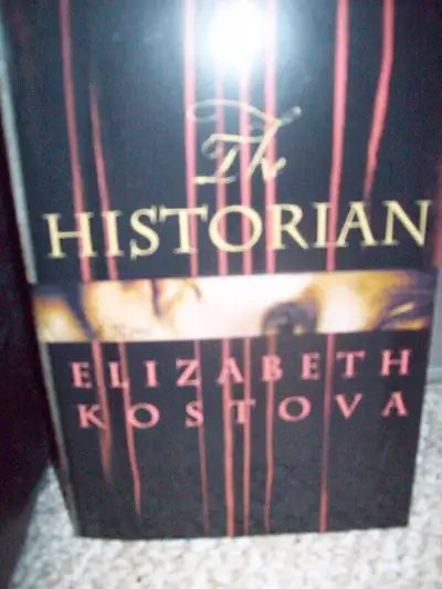 THE HISTORIAN    hardcover  Book, View more