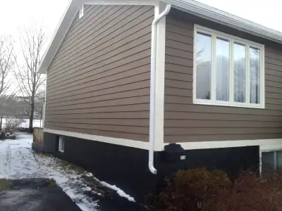 One bedroom apt. + den close to Marine Inst., CONA & MUN