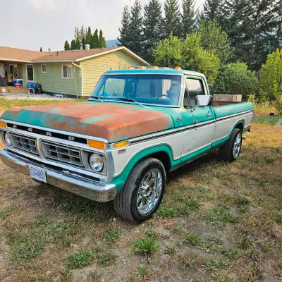 1977 Ford F250 Camper Special. Has the 400m V8 engine with 4spd manual transmission. Has lots of add...