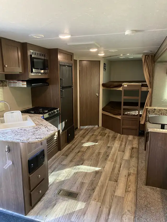2018 Hideout Travel trailer in Travel Trailers & Campers in Vernon - Image 5