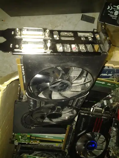 EVGA Nvidia GeForce GTX 760 4GB GDDR5 04G-P4-2768-KR Graphics Card 100 + gamer gpu video cards SALE...