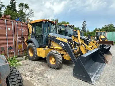 For sale 2003 John Deere 310SG Backhoe works and runs great, it’s extend a boom, 4x4, has all excell...