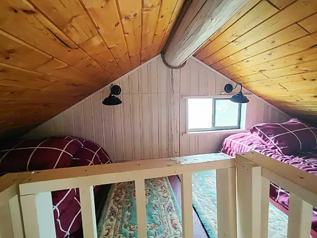 fully furnished log cabin in 100 Mile House in British Columbia in Canada - Image 5