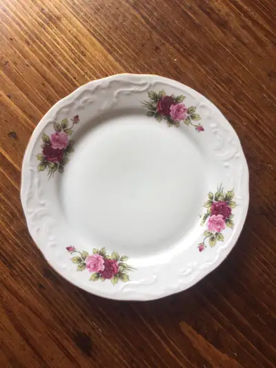 Menuet 7.5” Plate, View more
