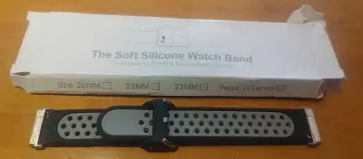 Versa 3 soft silicone watch band 22mm black/grey bn openbox, View more