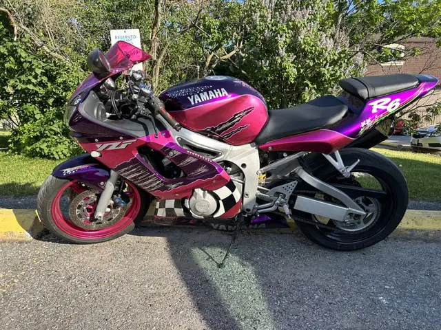 2000 Yamaha YZF R6 in Sport Bikes in Napanee - Image 5