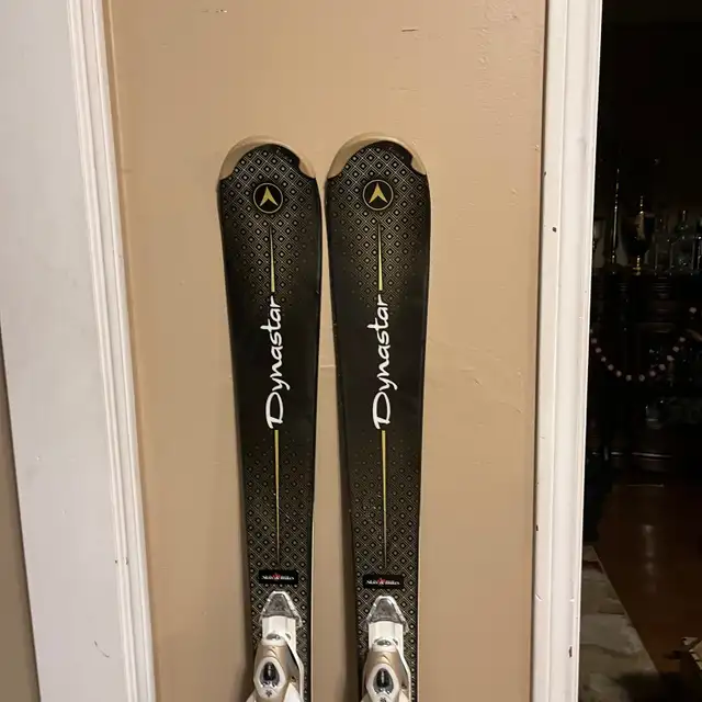 153 Dynostar ski with boots  in Ski in Markham / York Region - Image 4
