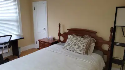 Clean & quiet private room, down town near Dal & SMU