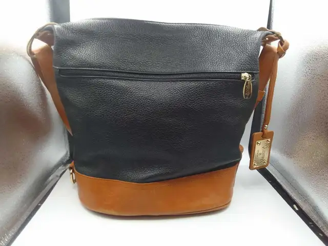 Valentina woman's shoulder bag in Women's - Bags & Wallets in London - Image 3