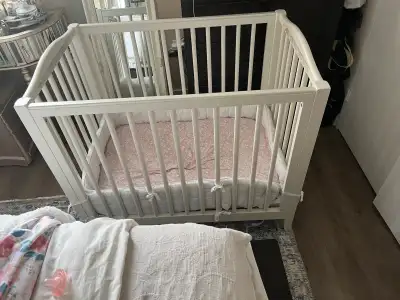 crib and bumper from pottery barn