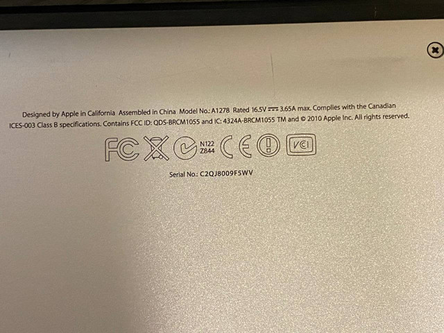 MacBook Pro 2010 for parts in Laptops in City of Toronto - Image 2