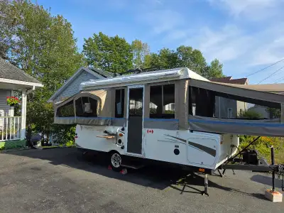 2012 Forest River Flagstaff Classic 425D Tent Camper Location: 96 Lumberman Drive, Middle Sackville,...
