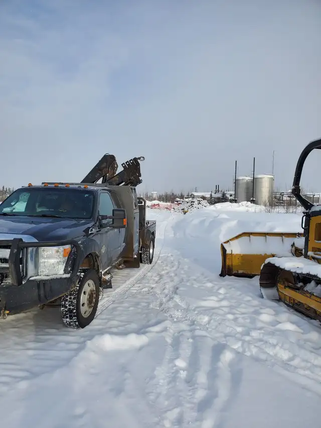 2016 F550 picker truck in Heavy Trucks in Fort St. John - Image 2