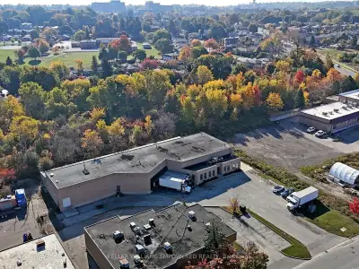 This modern office and warehouse facility offers a versatile blend of executive office space, functi...