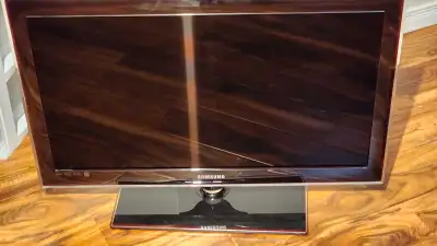 Samsung LED TV 32", View more