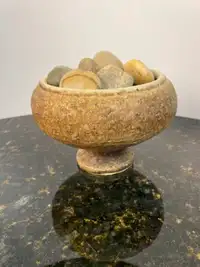 Decorative Piece With Stones