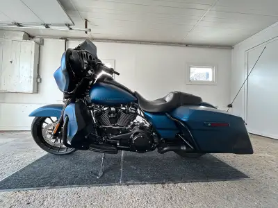 2018 Harley-Davidson Street Glide Limited Edition -12857km ONLY!! ✅Original owner, very responsible...