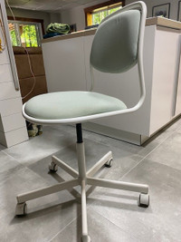 Chaise pivotante ÖRFJÄLL Ikea