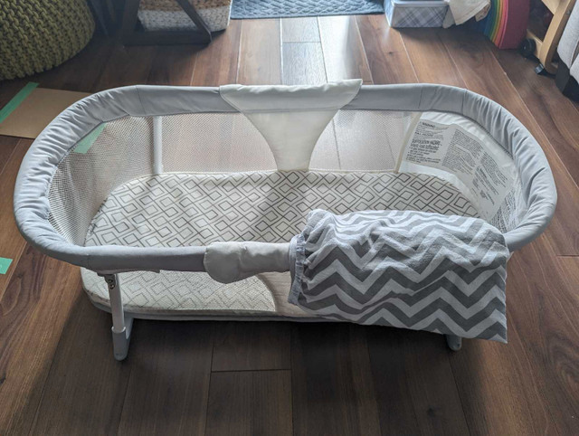 Bassinet, Summer Infant by Your Side Sleeper, Lock Link Fashion in Cribs in City of Toronto