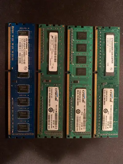 8GB (4x2GB) of PC3-8500U DDR3 RAM, View more