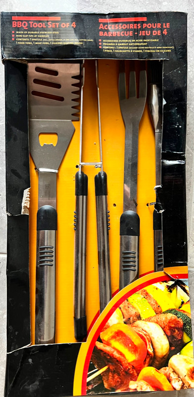 BBQ tool set - New in BBQs & Outdoor Cooking in Markham / York Region