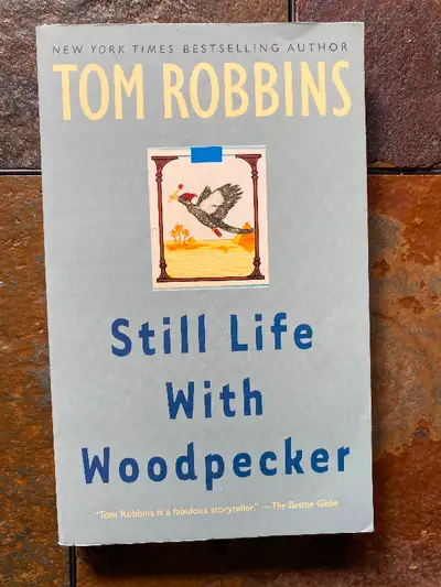 Paperback in VG condition Synopsis: Still Life with Woodpecker is a sort of a love story that takes...