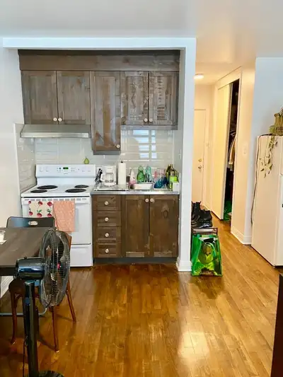 STUDIOS À LOUER – 7935 St Denis | TOUT INCLUS! ✅ Électricité incluse ✅ Chauffage et eau chaude inclu...