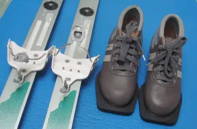 Kid's SKI -4.3'/ BOOTS size-1 (inner length 8.3") / POLES -3', View more