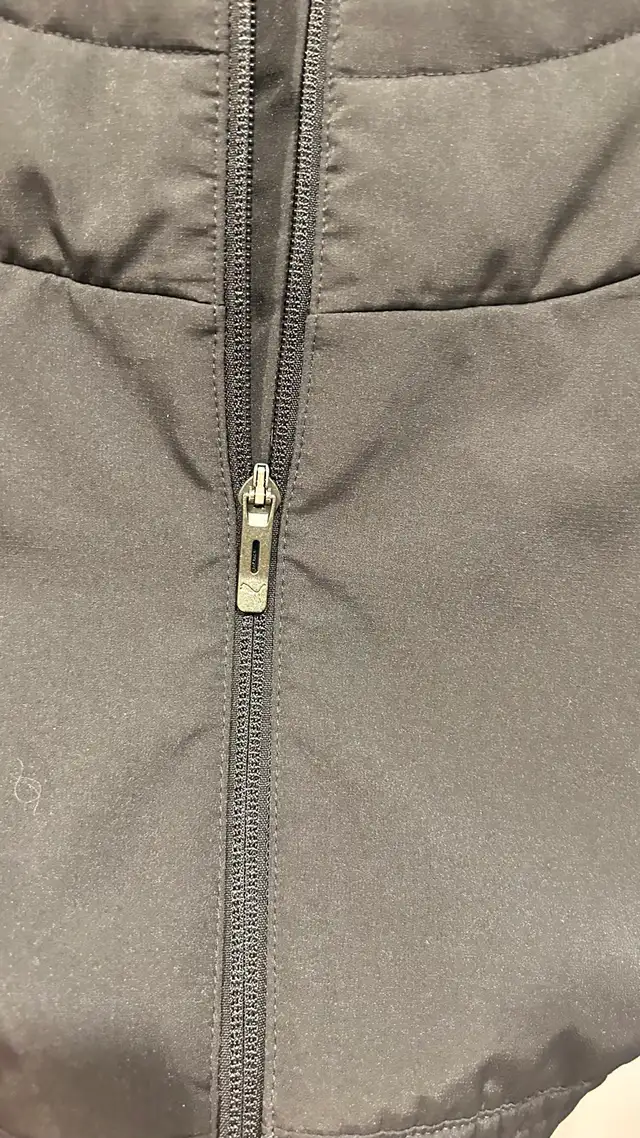 Puma kids Jacket in Kids & Youth in Oshawa / Durham Region - Image 4