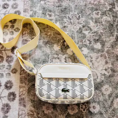 Sac bandoulière Lacoste, View more