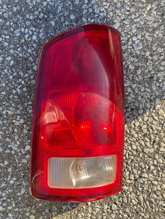 2002-2006 Dodge Ram 1500 Drivers Taillight  in Auto Body Parts in Sarnia - Image 2