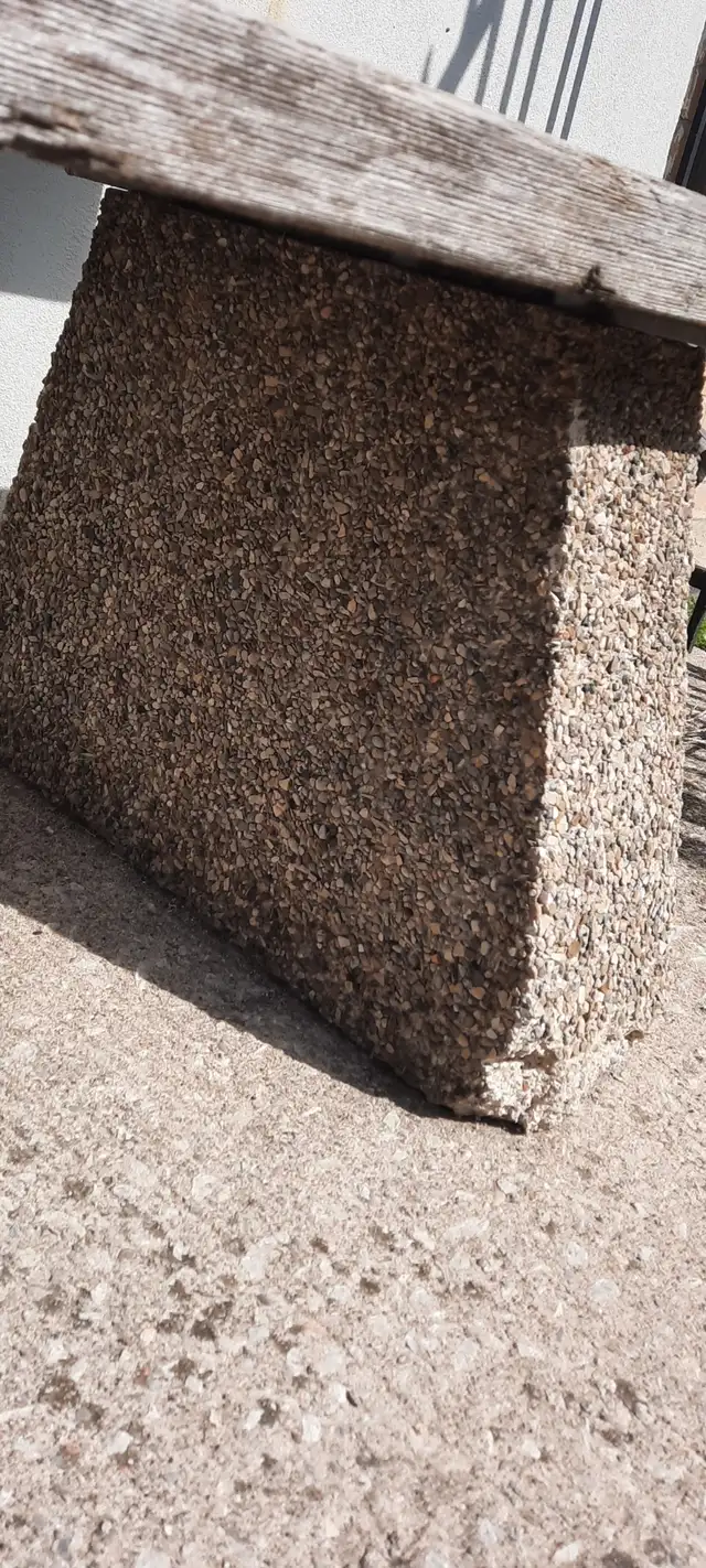 Concrete bench with backrest in Patio & Garden Furniture in Mississauga / Peel Region - Image 11