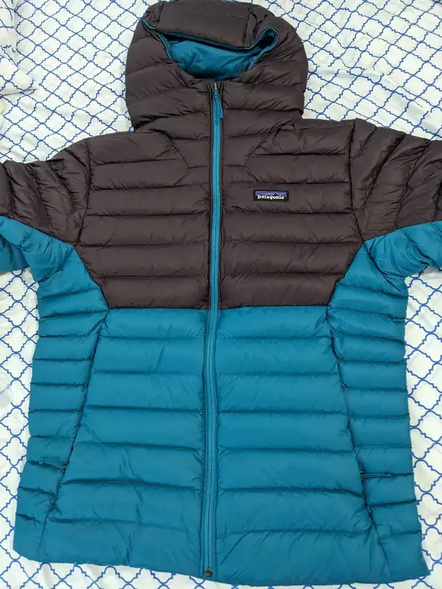 Men's Small Patagonia Down Sweater Hoody in Men's in Markham / York Region - Image 3