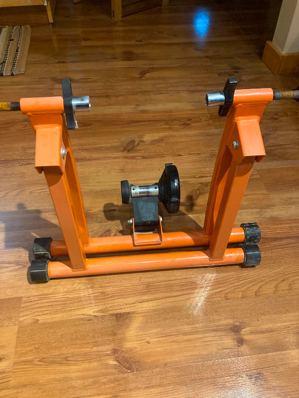 Bike trainer stand Indoor magnetic in Exercise Equipment in Banff / Canmore - Image 2