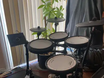 Roland TD-17 electronic drum kit, View more