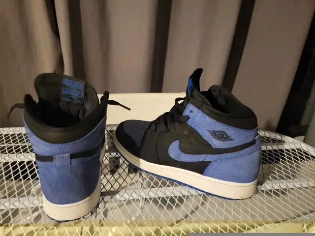 Souliers garçons Nike Air Jordan 1 Mid grandeur 6.5 in Kids & Youth in City of Montréal - Image 4